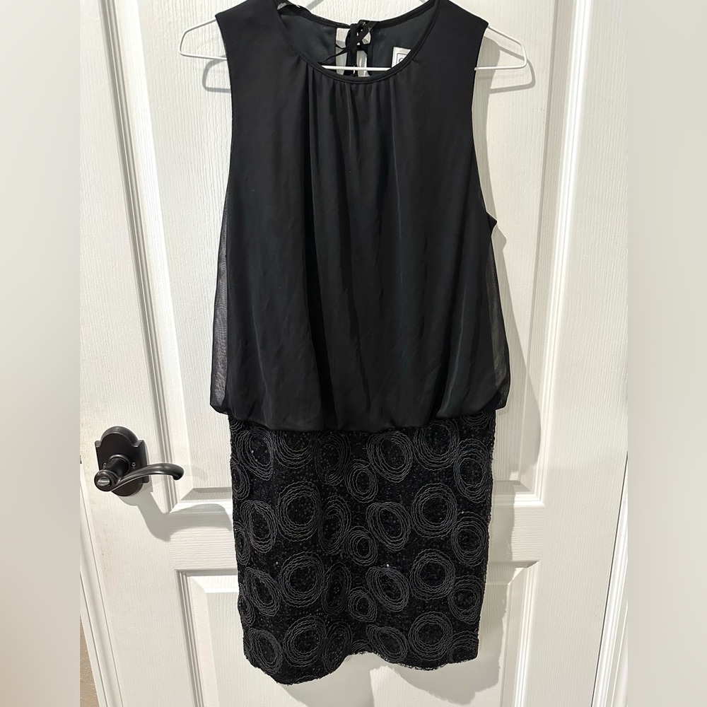 Chelsea Suite Black Sleeveless Sequin Cocktail Popover Dress